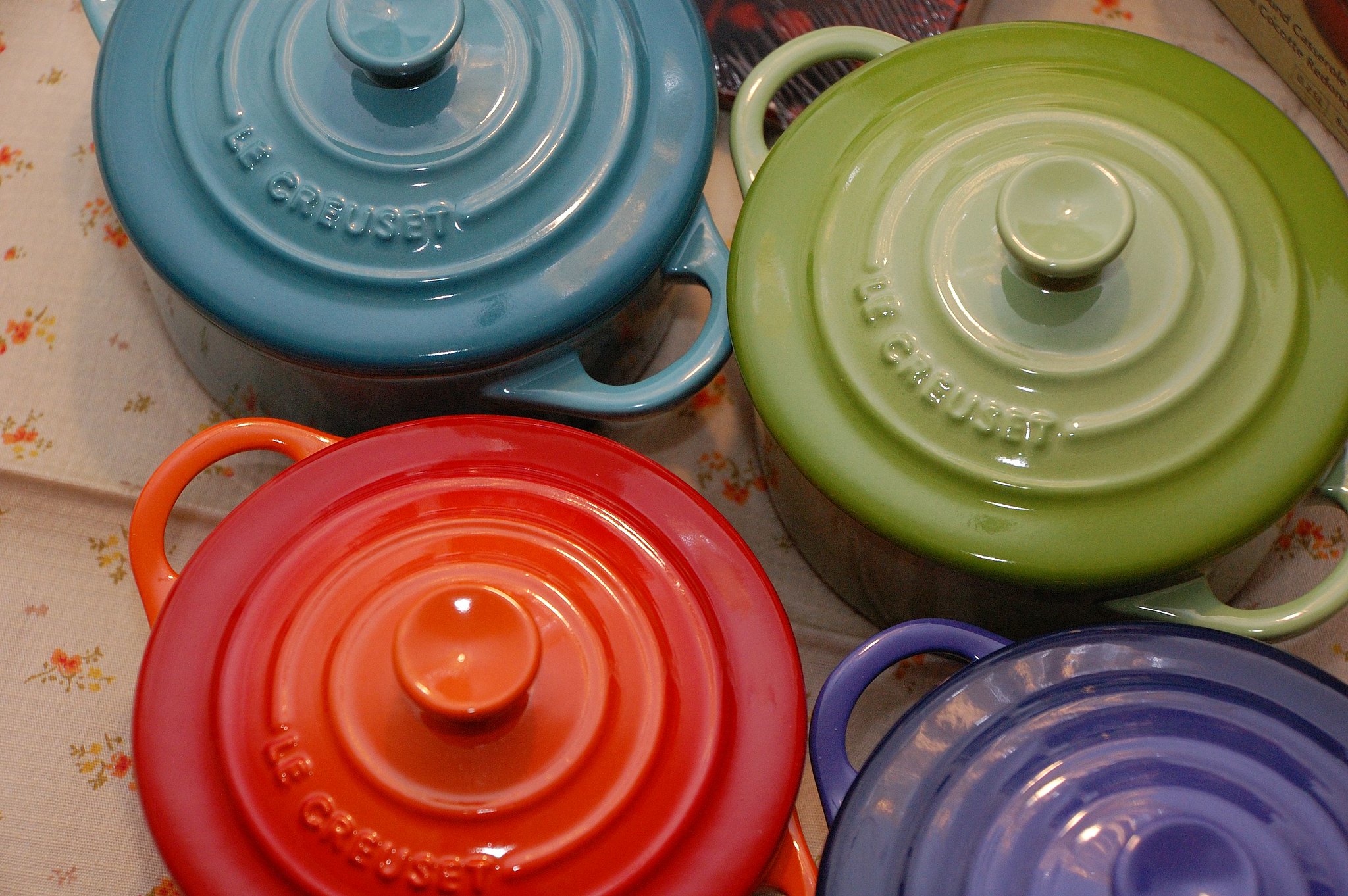 Stare Le Creuset šerpe