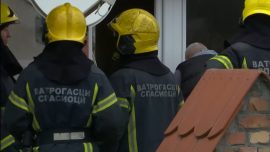 Vatrogasci u domu za stare koji je izgoreo u požaru