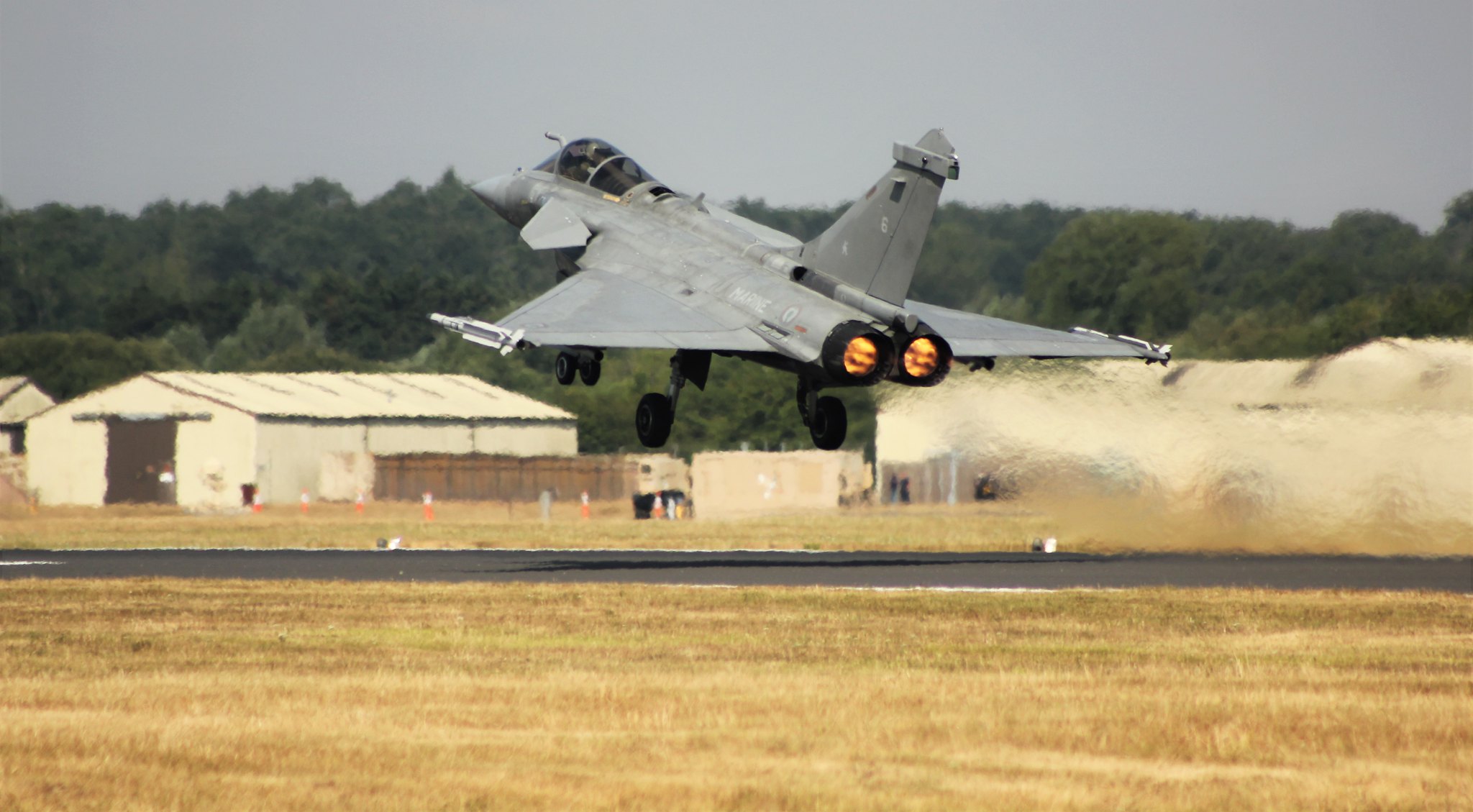 Skupština sutra treba da glasa o zaduživanju za rafale, za koje ne znamo koliko će nas koštati