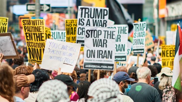 Protest protiv rata u Iranu