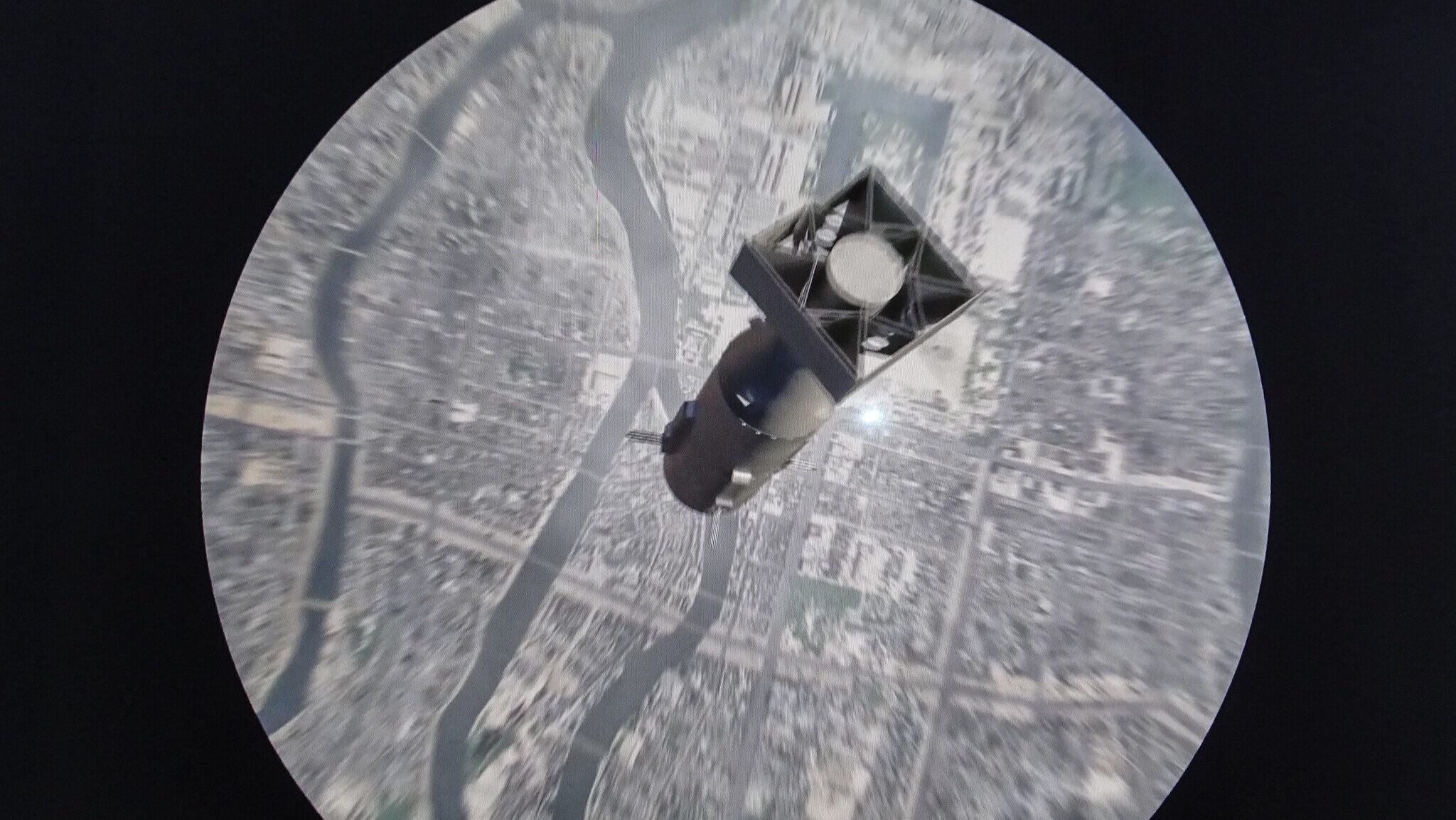 Fotografija atomske bombe u padu na Hirošimu