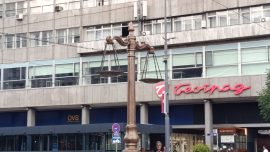 Firma DPC, koja je poklonila skulpturu na Terazijama vrednu oko 100.000 evra, prošle godine sklopila je sa Gradom Beogradom poslove vredne 27,5 miliona dinara.